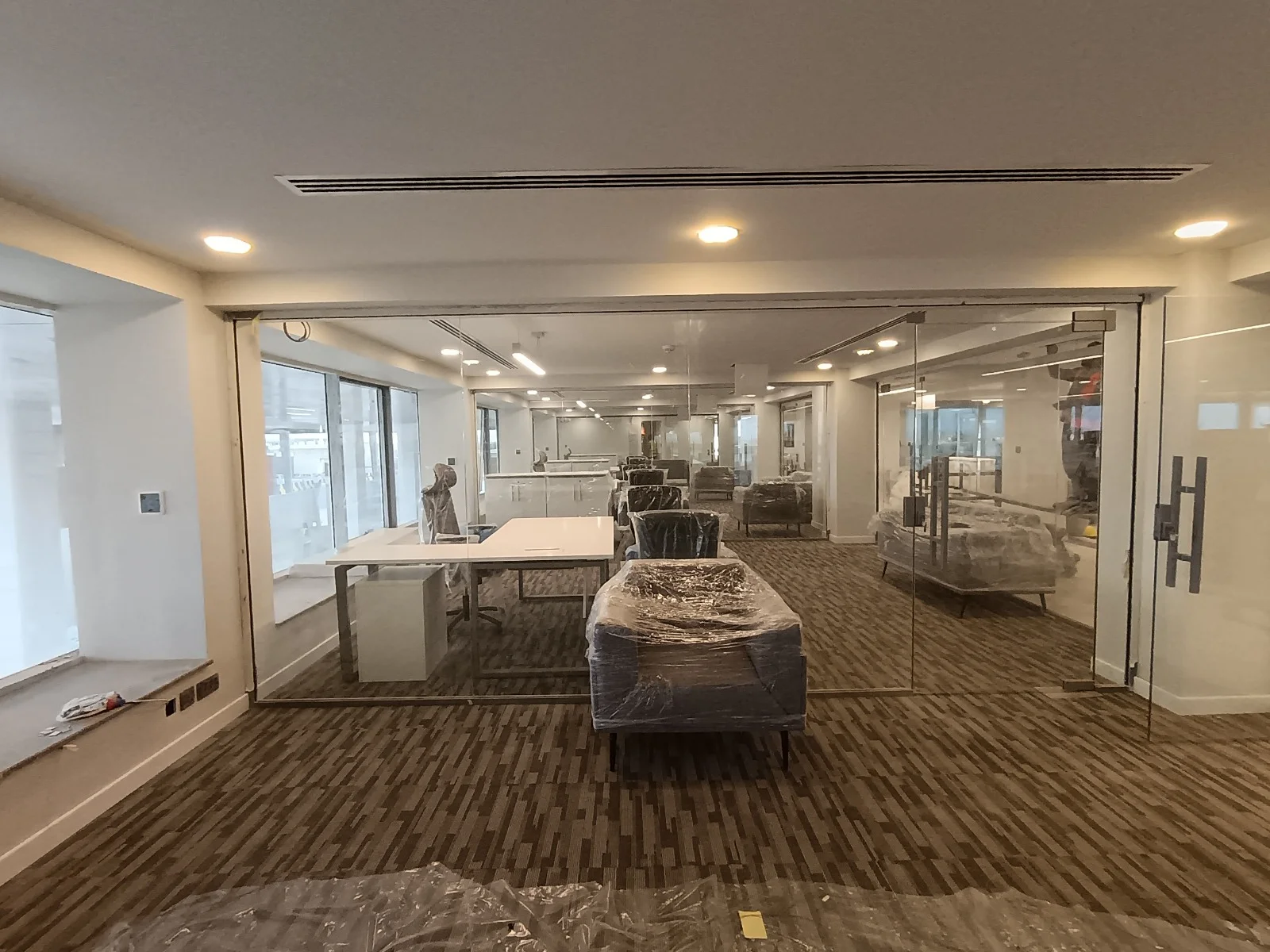 اعمال التشطيبات مع شركة الحارثية المحدودة — 13