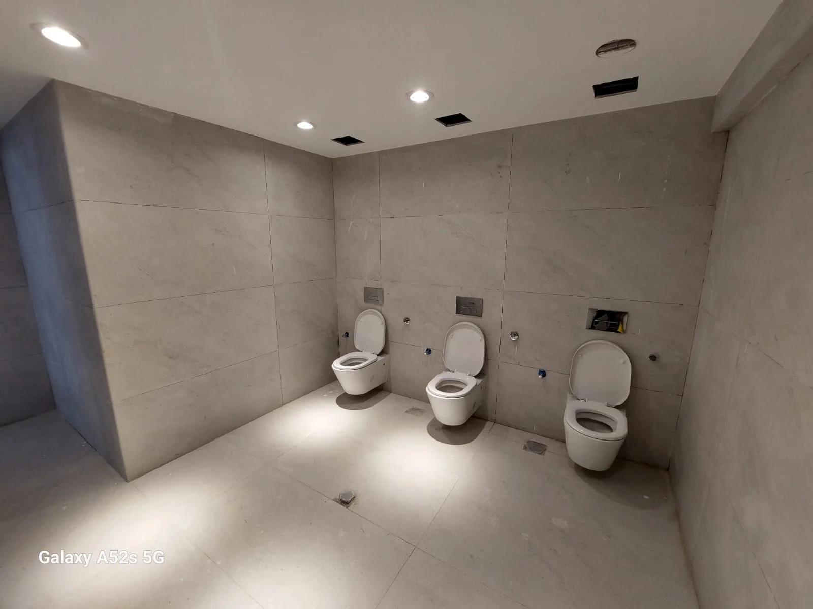 اعمال التشطيبات مع شركة الحارثية المحدودة — 5